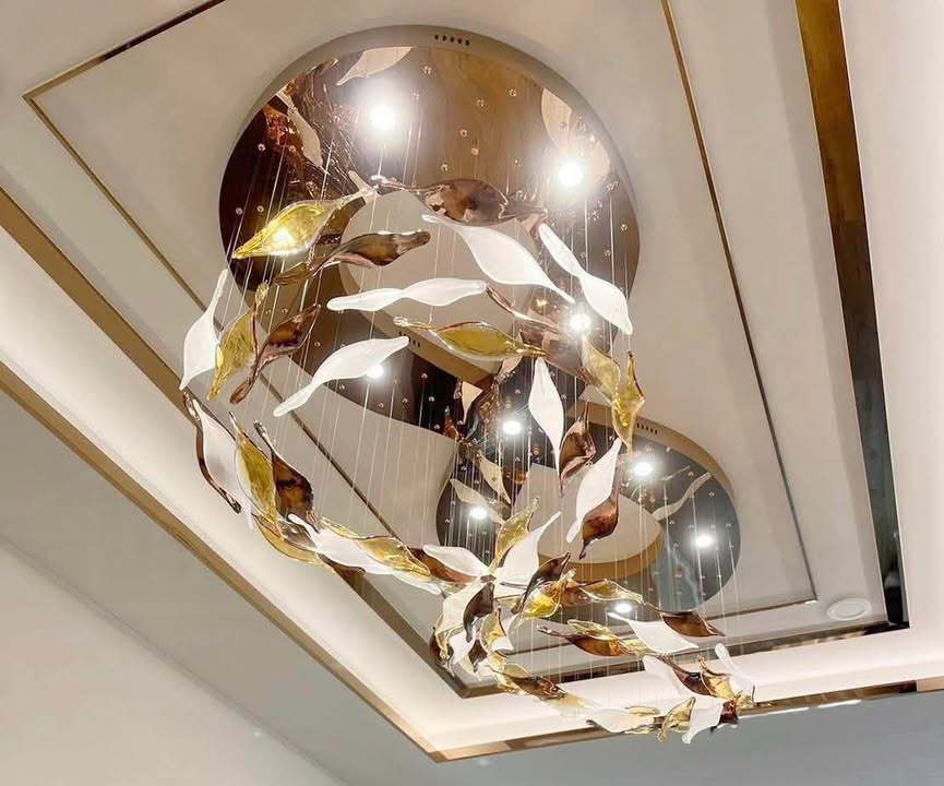 Lámpara de hotel a gran escala, araña de cristal personalizada, lámpara de cristal artesanal, lámpara de cristal en forma de pez, lámpara de Zhongshan, araña grande