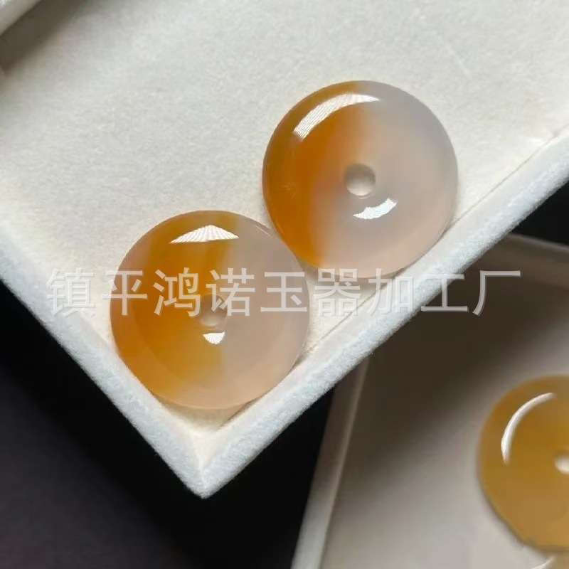 玉髄の平安は砂糖の美しい色の氷の種の平安を掛けてシャンパンの金の瑪瑙の鴻運の先頭の玉の平安を掛けます。|undefined