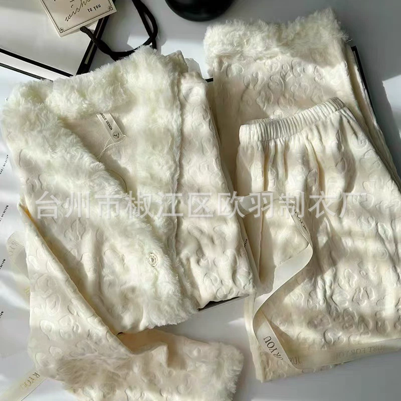 [Легкий экстравагантный плюшевый] С длинными рукавами островная бархатная пижама осенью и зимой леди теплая.