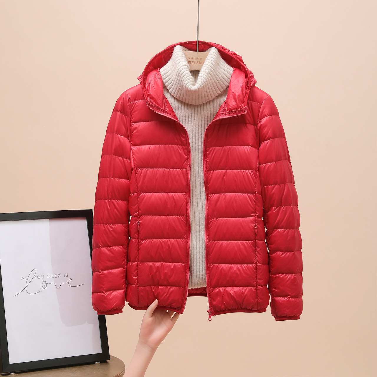 Dahong (hooded)