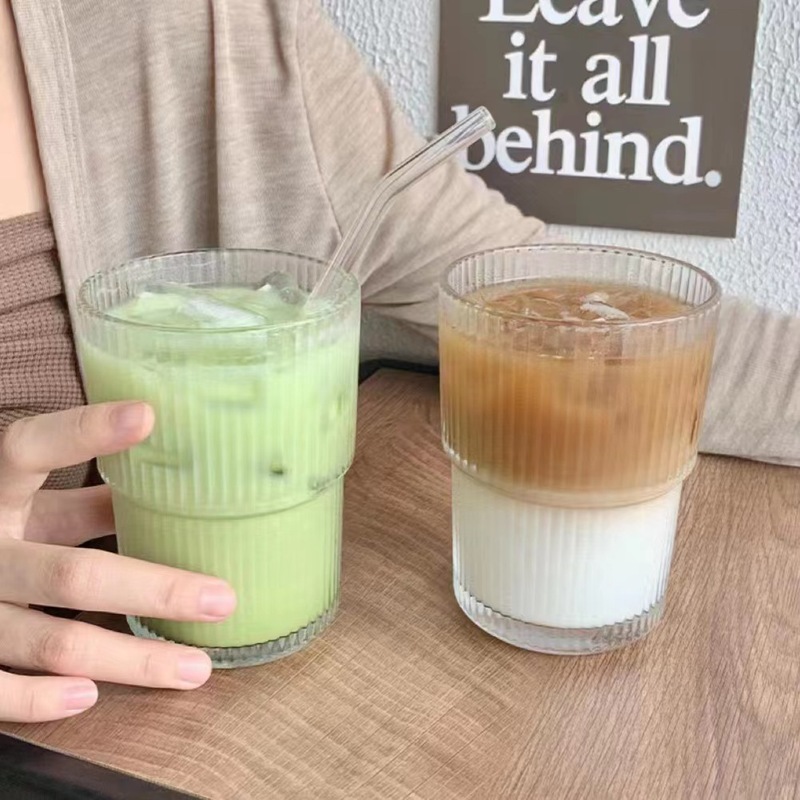 送料無料、インスタイル縦縞ガラスカップ、見栄えの良い冷たいドリンクコーヒーカップ、オフィスや家庭用ウォーターカップ、ストロー付き|undefined