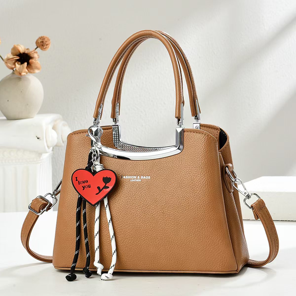 Fabricantes de bolsos de mensajero de un solo hombro de todo fósforo, bolsos de gran capacidad con sentido de alta gama, bolsos de moda, bolsos de mujer de mediana edad, bolsos de madre de mediana edad, atmósfera