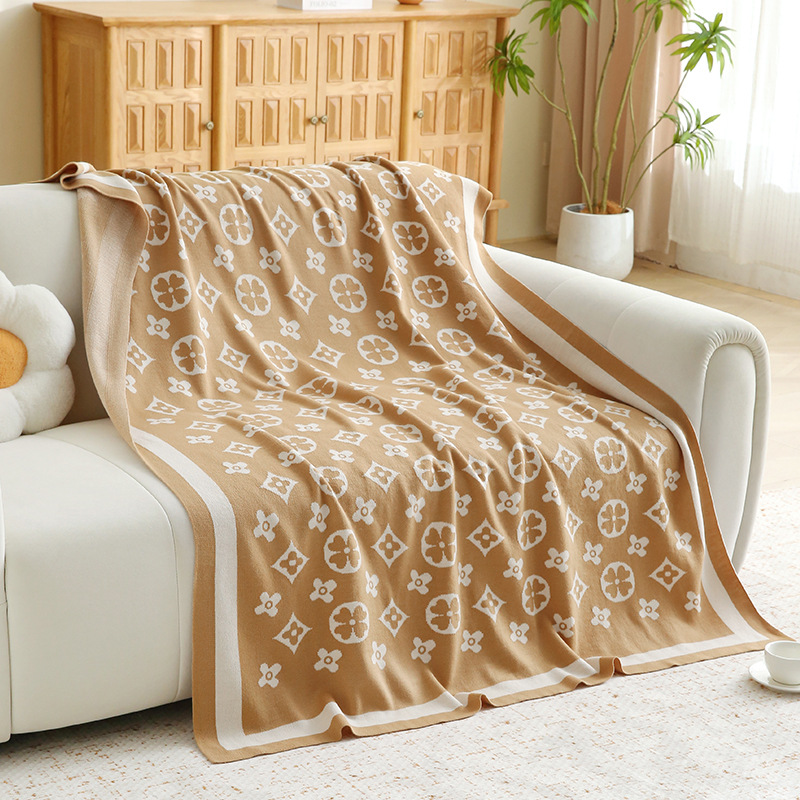 Knitted duvet, sofa for sleep
