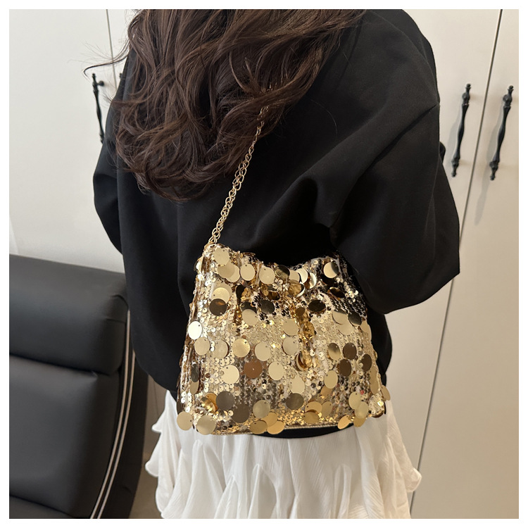 315g Weight Polyester Lining Material Chain Fashion Element Magnetic Buckle Closure Type Single Shoulder Strap Strap Type Crossbody Bag Bags Type Holiday, Daily Occasion Sequin Material Women's Backpack Backpack Solid Color Pattern All Seasons Season Women's Gender Elegant, Classic Style Style Bucket Shape Women's Sequin Solid Color Elegant Classic Style Chain Bucket Magnetic Buckle Crossbody Bag 5