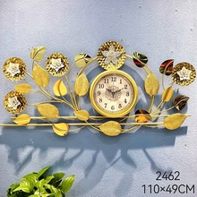 2025新品挂钟工艺品静音钛金钟表墙面背景装饰工轻奢简约餐厅银杏