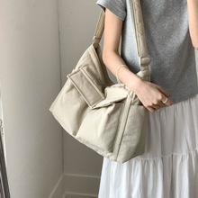 高颜值韩系休闲女包批发 简约百搭斜挎包 纯色大容量通勤单肩包