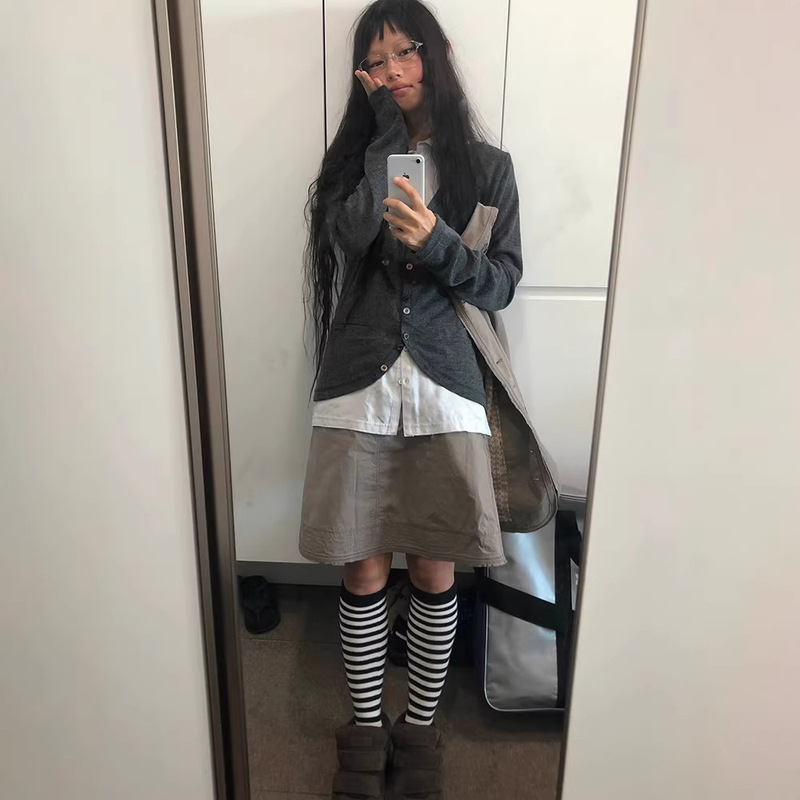 In-Stock Japanese-Style Doll Collar Faux Two-Piece Knit Sweater for Women, Spring/Summer, Colorful Buttons, Niche Slim-Fit Top Coyse*O In-Stock Japanese-Style Doll Collar Faux Two-Piece Knit Sweater for Women, Spring/Summer, Colorful Buttons, Niche Slim-Fit Top Coyse*O