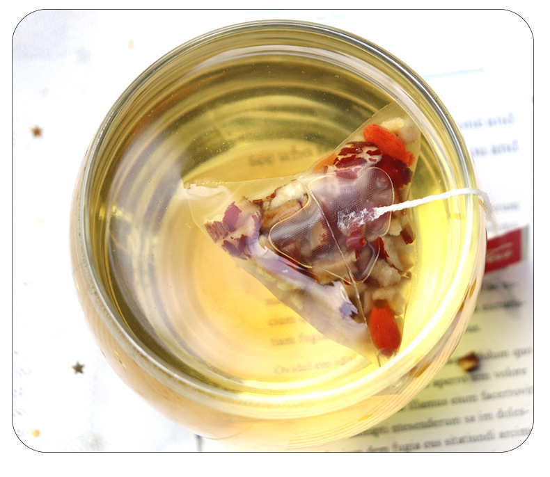 Ginseng Astragalus Longan Red Date Goji Tea Bags 20 Pyramid Sachets Daily Wellness Brew in use
