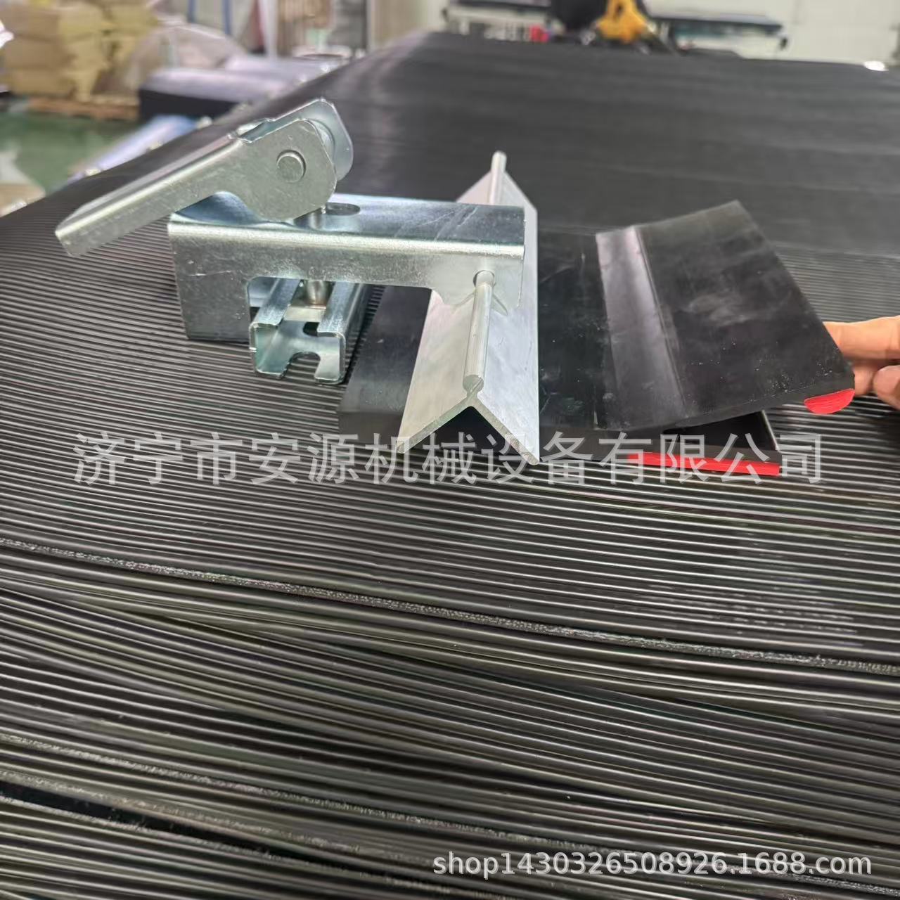 导料槽用不锈钢夹持器 304不锈钢夹持器  裙板角铝