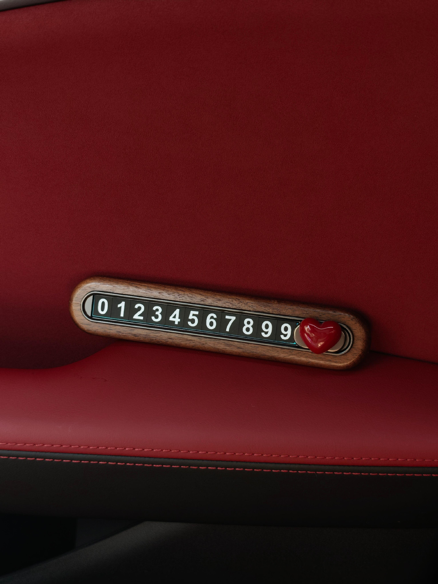 Car interior accessory: walnut wood heart-shaped temporary parking license plate, hidden type, high-quality feel