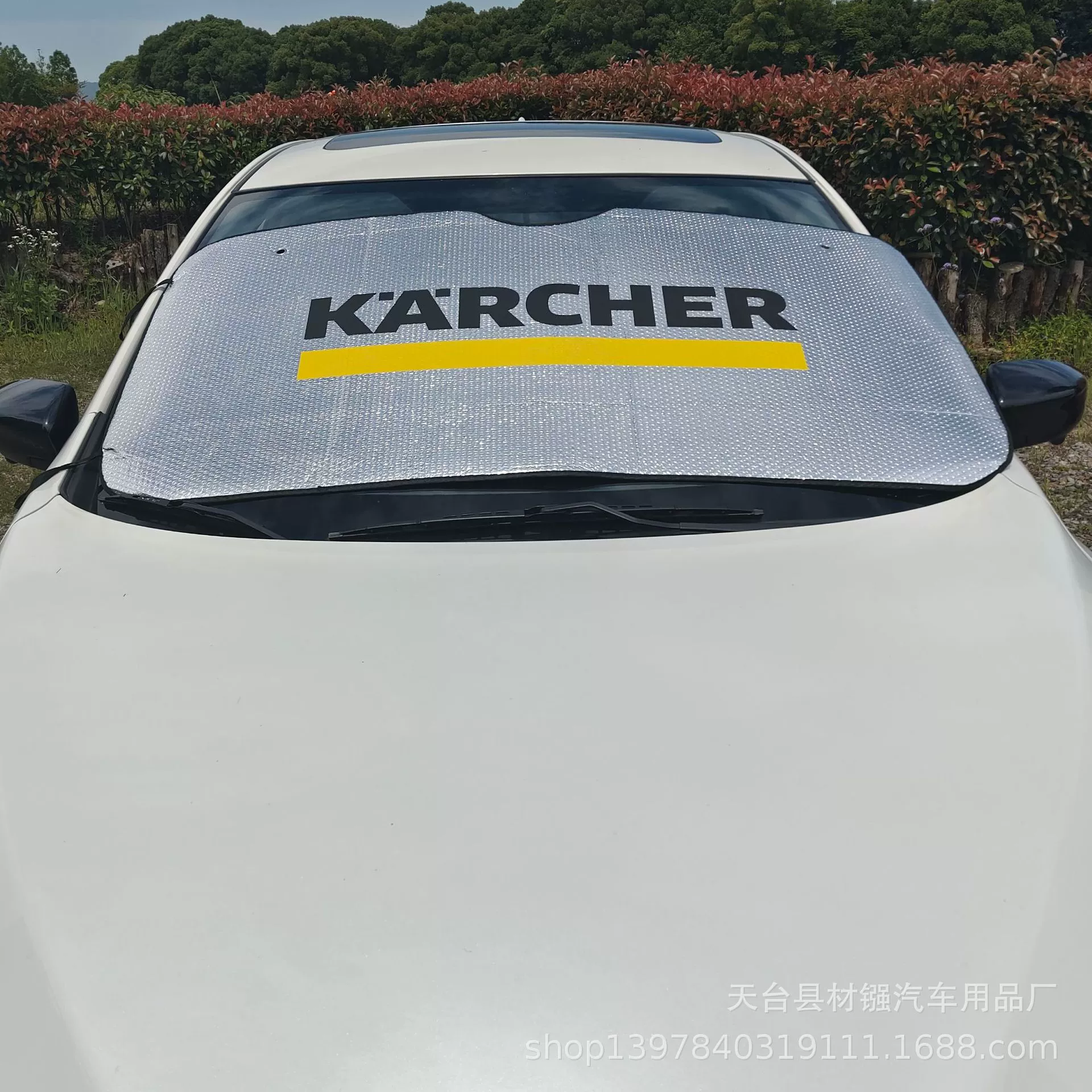 Автозапчасти: солнцезащитный козырек, солнцезащитная и теплоизоляционная штора, солнцезащитный козырек на переднее окно, переднее окно, реклама по индивидуальному заказу летних товаров.