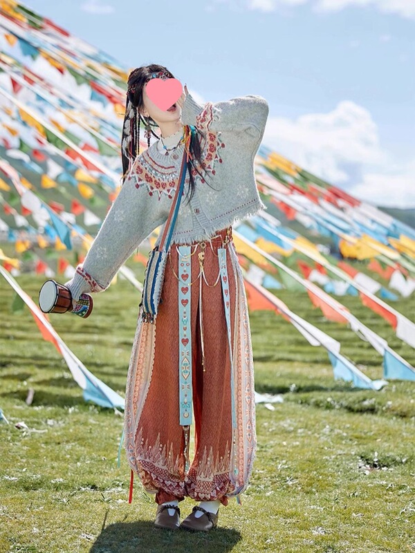 Hanfu-style niche fashionable ethnic long-sleeve knitted short cardigan, casual and stylish women's coat Hanfu-style niche fashionable ethnic long-sleeve knitted short cardigan, casual and stylish women's coat