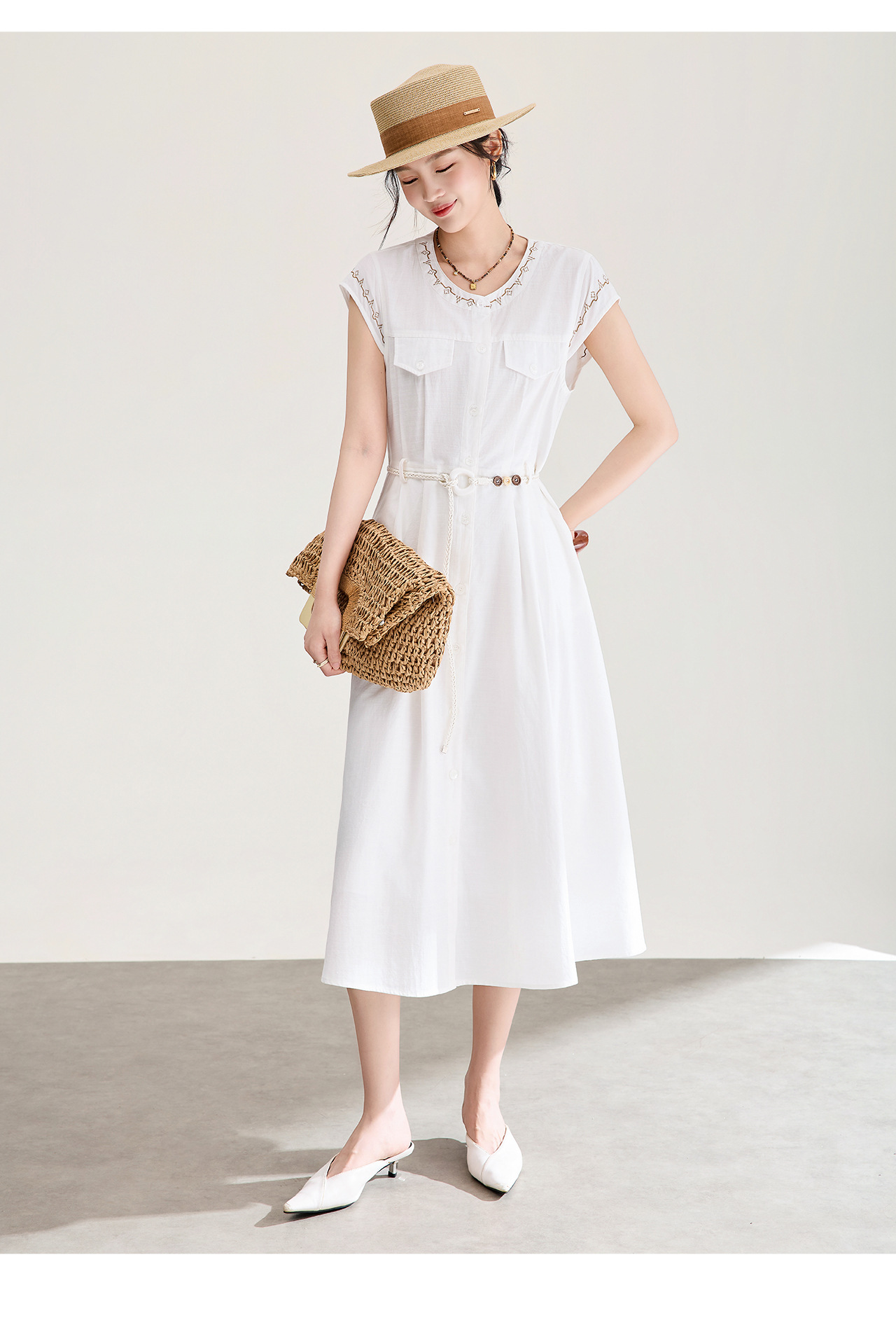 Đầm maxi nữ thắt eo chất liệu tơ tằm phối ren thêu hoa, dáng suông nhẹ, tay ngắn — màu sắc chi tiết 14