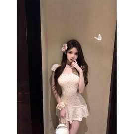 甜辣妹碎花短袖圆领连衣裙女夏季裙子收腰显瘦a字裙纯欲小众短裙