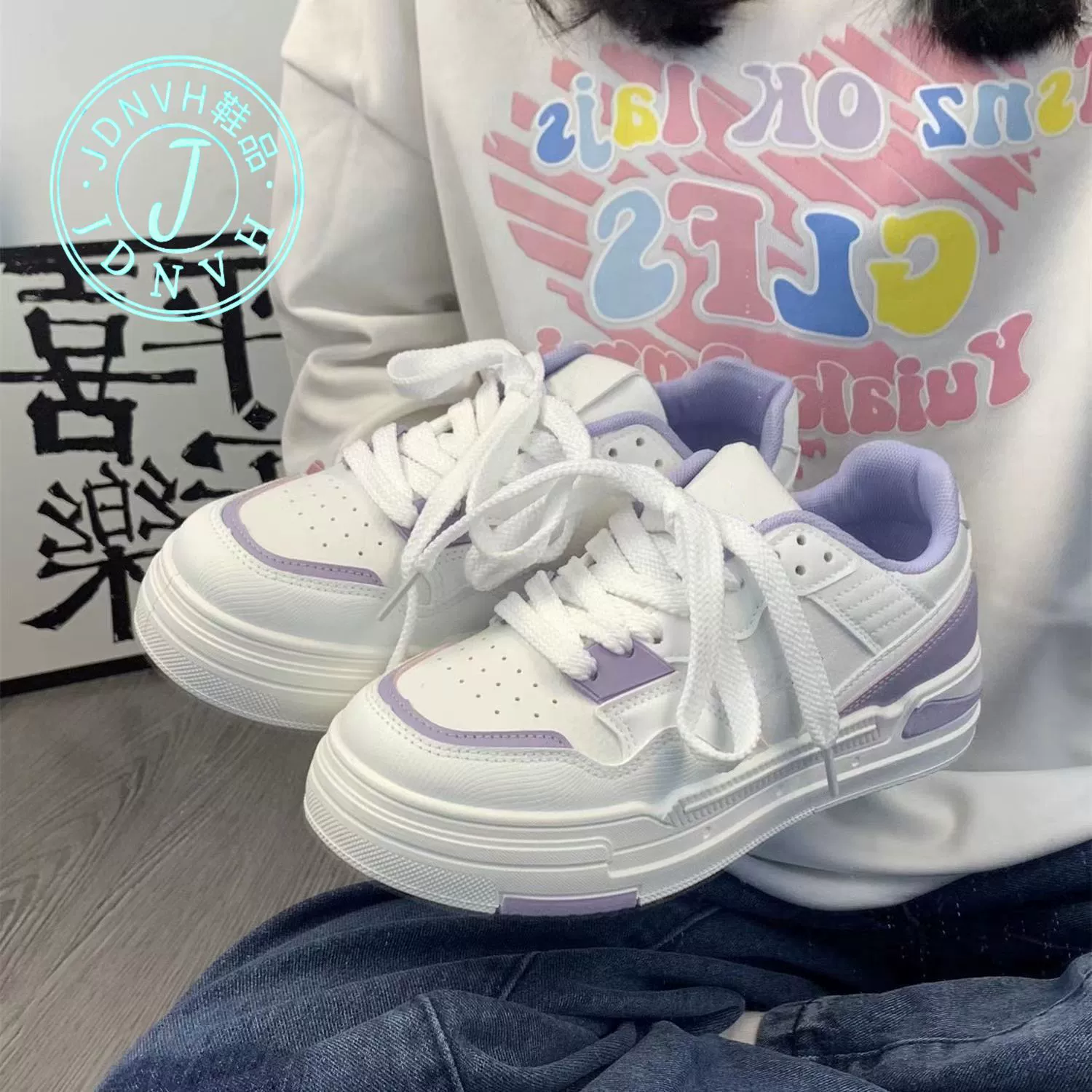 Маленькие белые туфли женские туфли осенние дикие дышащие повседневные 2024 лето новый нишевые дизайн туфли с толстой подошвы