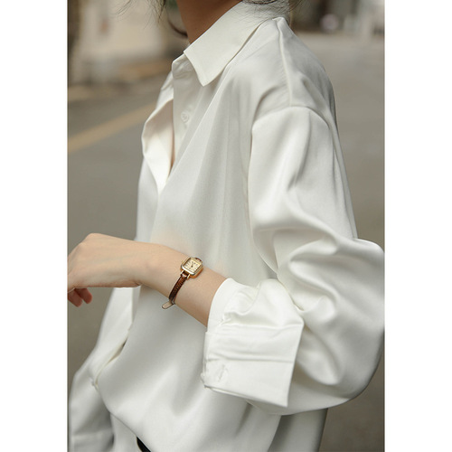 White women's design sense niche retro Hong Kong style top with drape, silk-like satin surface, loose Korean version professional shirt