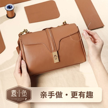 ��С�~б���ŮС���ֹ�����ţƤ���ϰ��������s