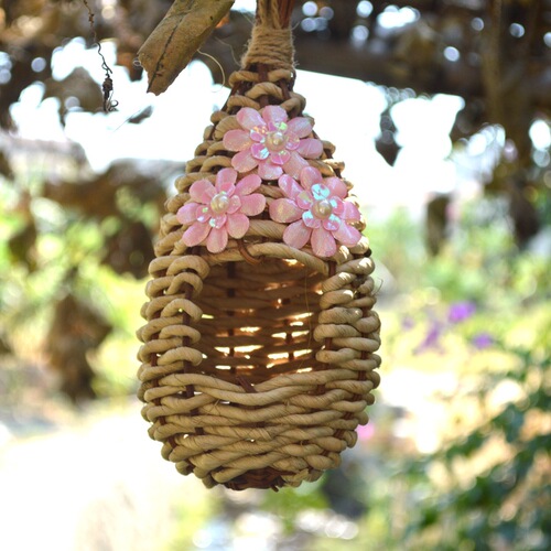 Grass-woven parrot nest, tiger skin peony, pearl finch, zebra finch cage, grass nest, birdhouse, birdcage, bird feeder