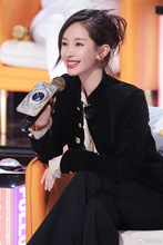 王子文2021初秋女装欧美小香风立领丝绒黑色修身短外套女春秋9611