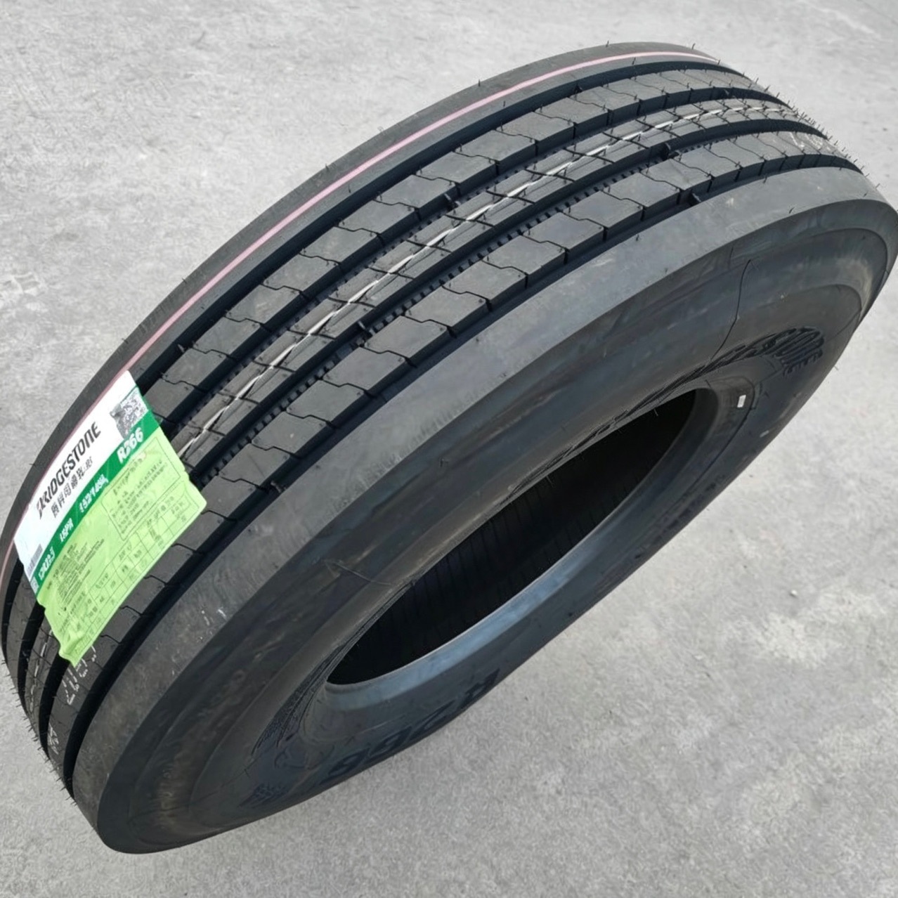 Pirelli tire 12R22.5 R266 vacuum tire for truck, 12 semi-trailer, trailer, comfortable, safe, and wear-resistant type