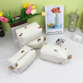 化妆包;笔袋;零钱包