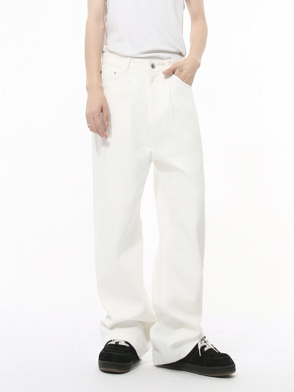 MTLCLOTHES Hombres| Nuevos productos de otoño coreanos minimalistas diseño de pliegue de cintura media sensación de vaqueros de moda