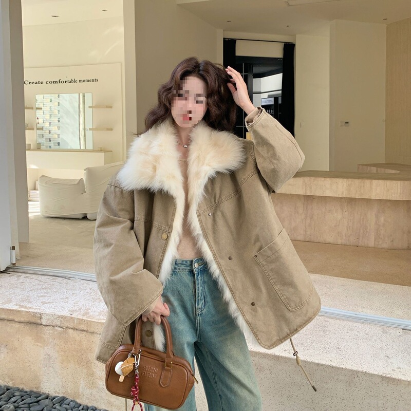 2025 Winter Retro Workwear Khaki Coat Versatile French Collar Elegant Loose Parka Women's Fur Patchwork Style