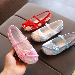 Women's Children's Hanfu Cloth Shoes Old Beijing Girl's Embroidered Shoes Little Girl's Ethnic Style Primary School Student's Performance Dance Shoes