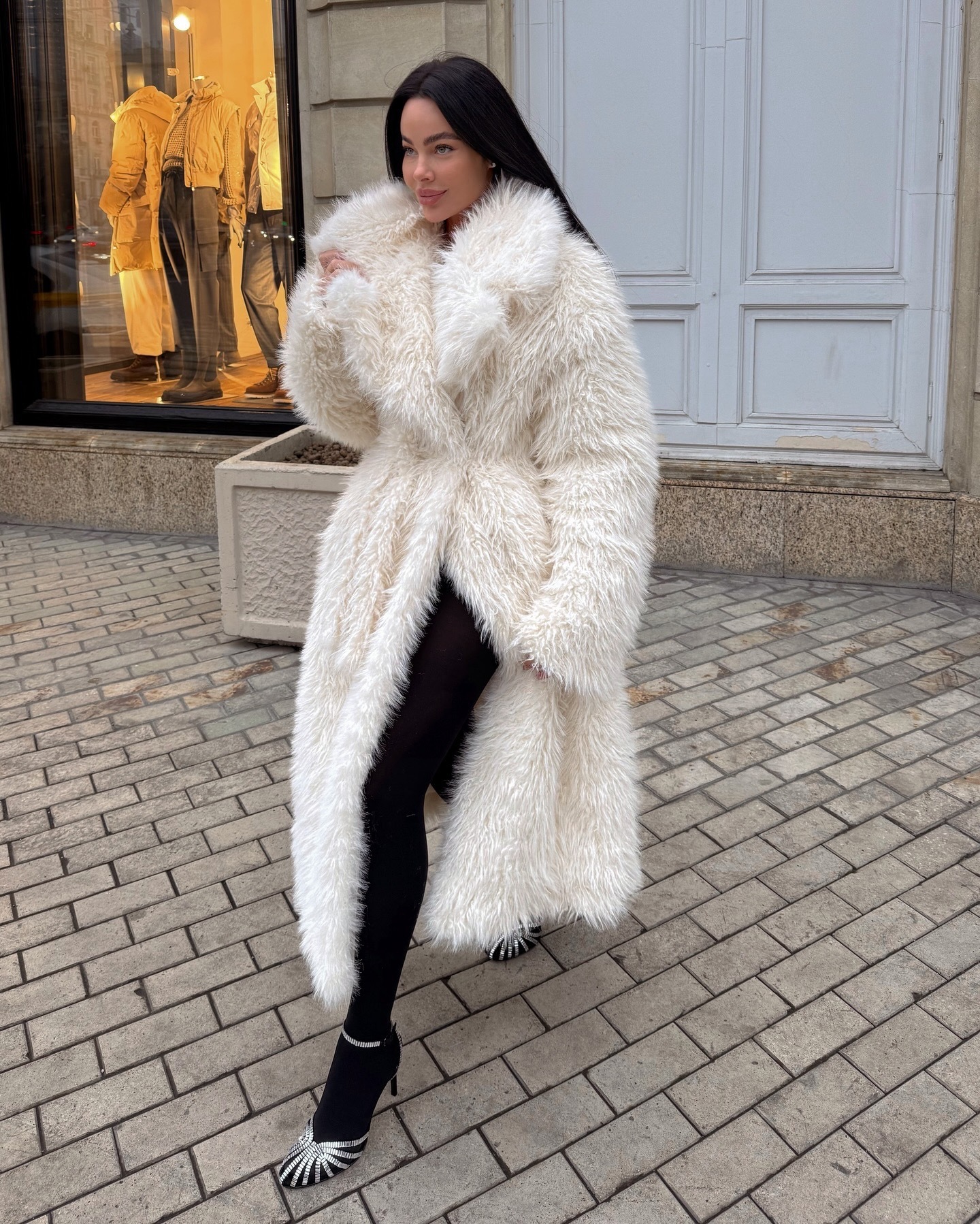 ジャケット・アウター ANDWANG <White mix fake fur coat> LONG ジャケット・アウター ANDWANG <White mix fake fur coat> LONG