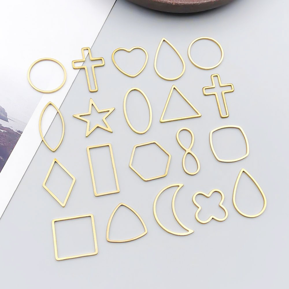 Golden geometric pendant stainless steel