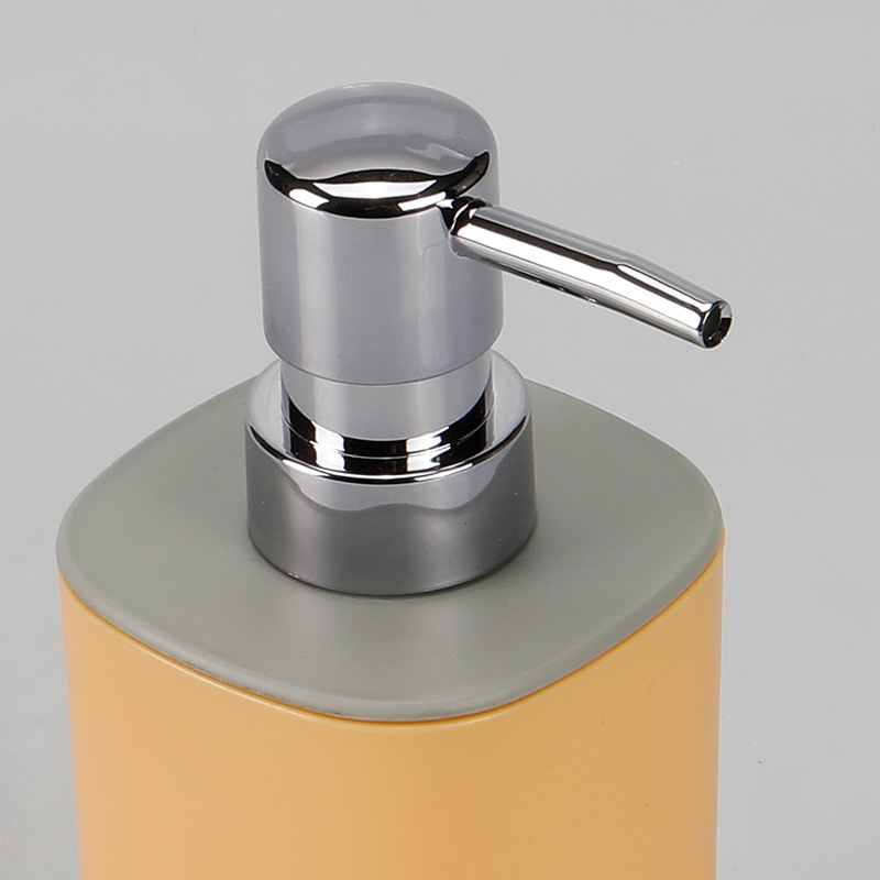 Cuatro piezas de baño simple color sólido conjunto de baño taza de enjuague de cepillo de dientes caja de jabón plástico personalizado