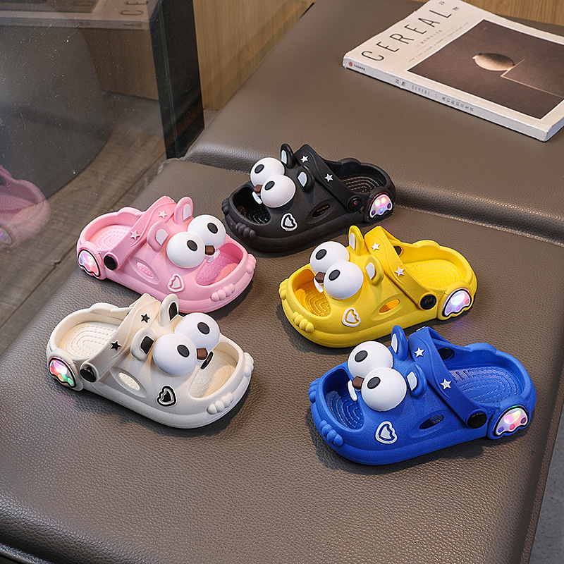 Summer Kidsren's Luminous Slippers for Boys and Girls Flashing Beach Non-Slip Kidsren's Baby Big-Eyed Rabbit Slippers