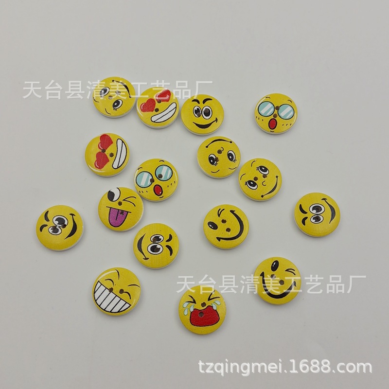 1.5/2/2.5cm paquete de emoji de fondo blanco de madera botones pintados botones de madera decorativos de madera 50/100 piezas por paquete