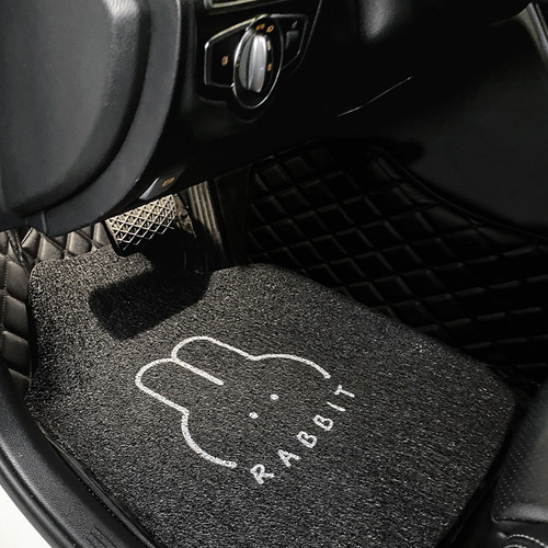 Car floor mat wire ring cartoon bear and rabbit universal single-chip main driver anti-dirty decorative interior car mat rear row foot mat