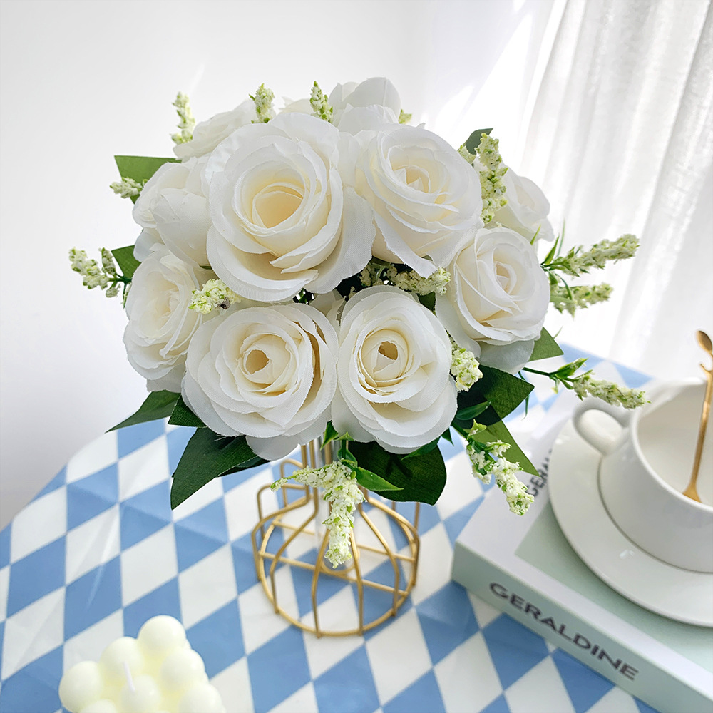 Venta al por mayor boda flor artificial nuevo ramo europeo medio Rosa de alta gama falso ramo decoración ceremonia floral