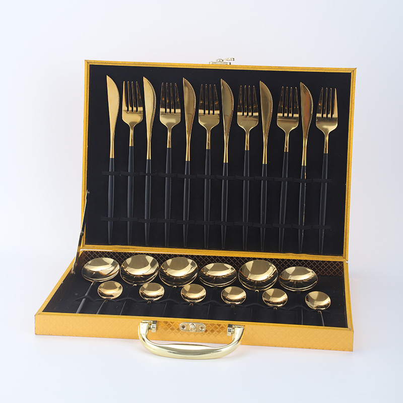 Amazon popular vajilla de acero inoxidable 24 unidades traje Portugal cuatro piezas principales comida occidental cuchillo, tenedor y cuchara caja de regalo traje