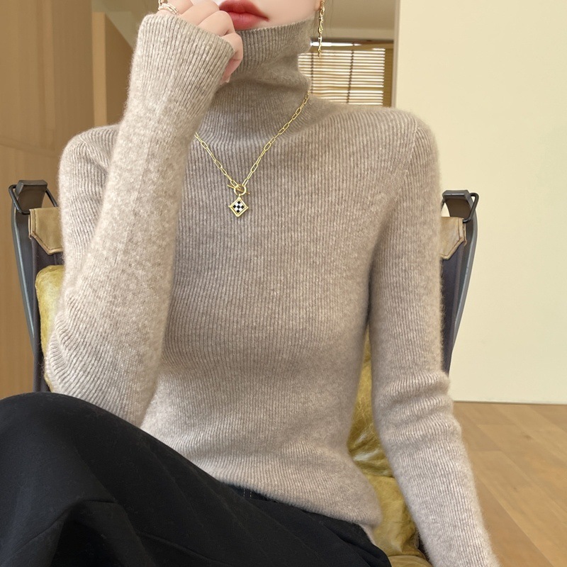 Luxury bright red slim-fit base layer sweater for women, high neck pullover, solid color long-sleeved turtleneck knitwear for autumn and winter.
