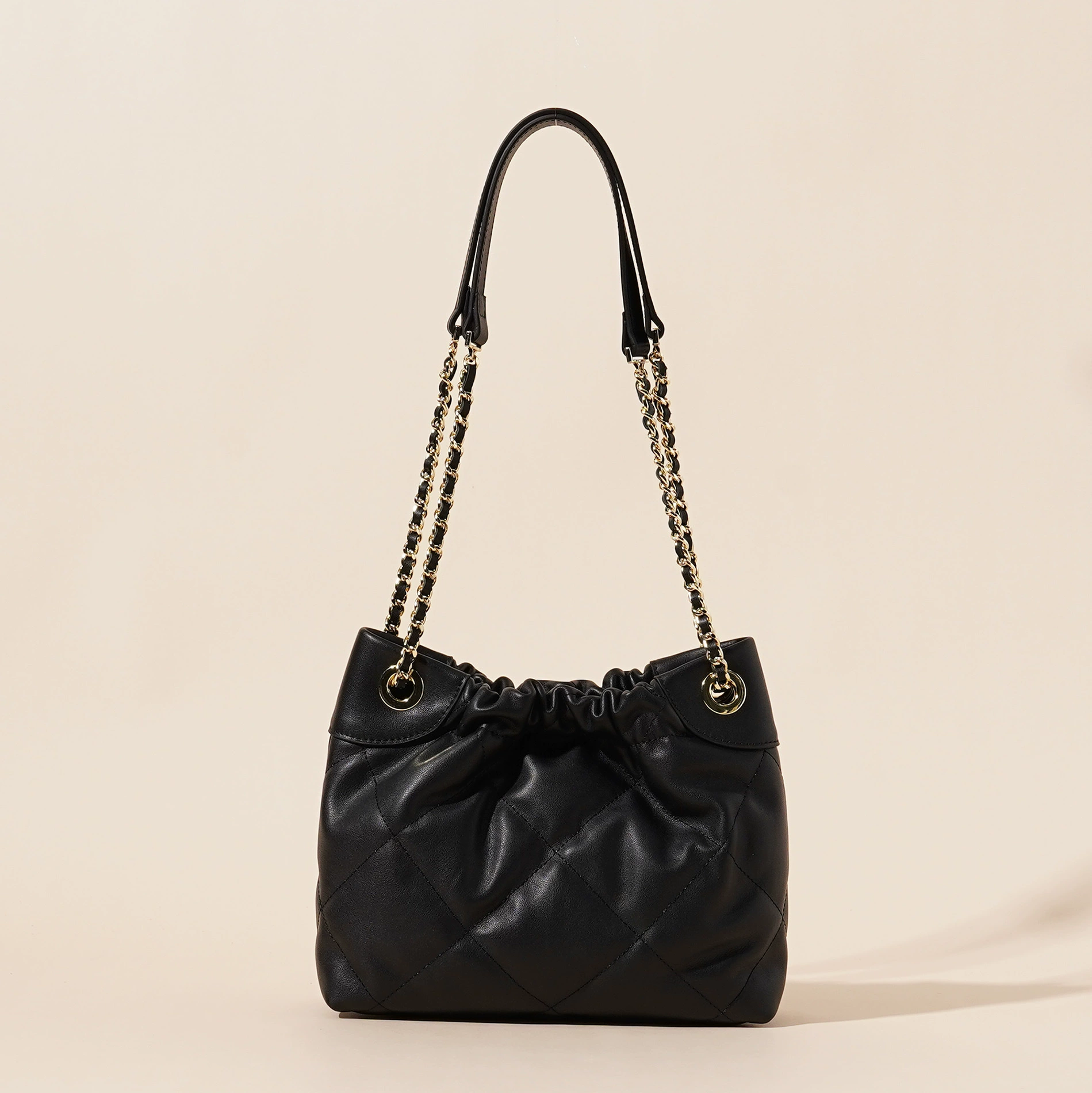 2025 Осень/Зима, новая женская сумка-мешок, маленькая женская сумка-тоут в стиле Chanel, сумка-мусорка с цепочкой на плечо, женская сумка из натуральной кожи, сумка подмышками.