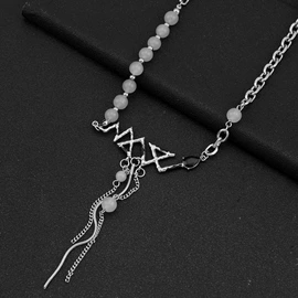 项链;耳环;耳钉