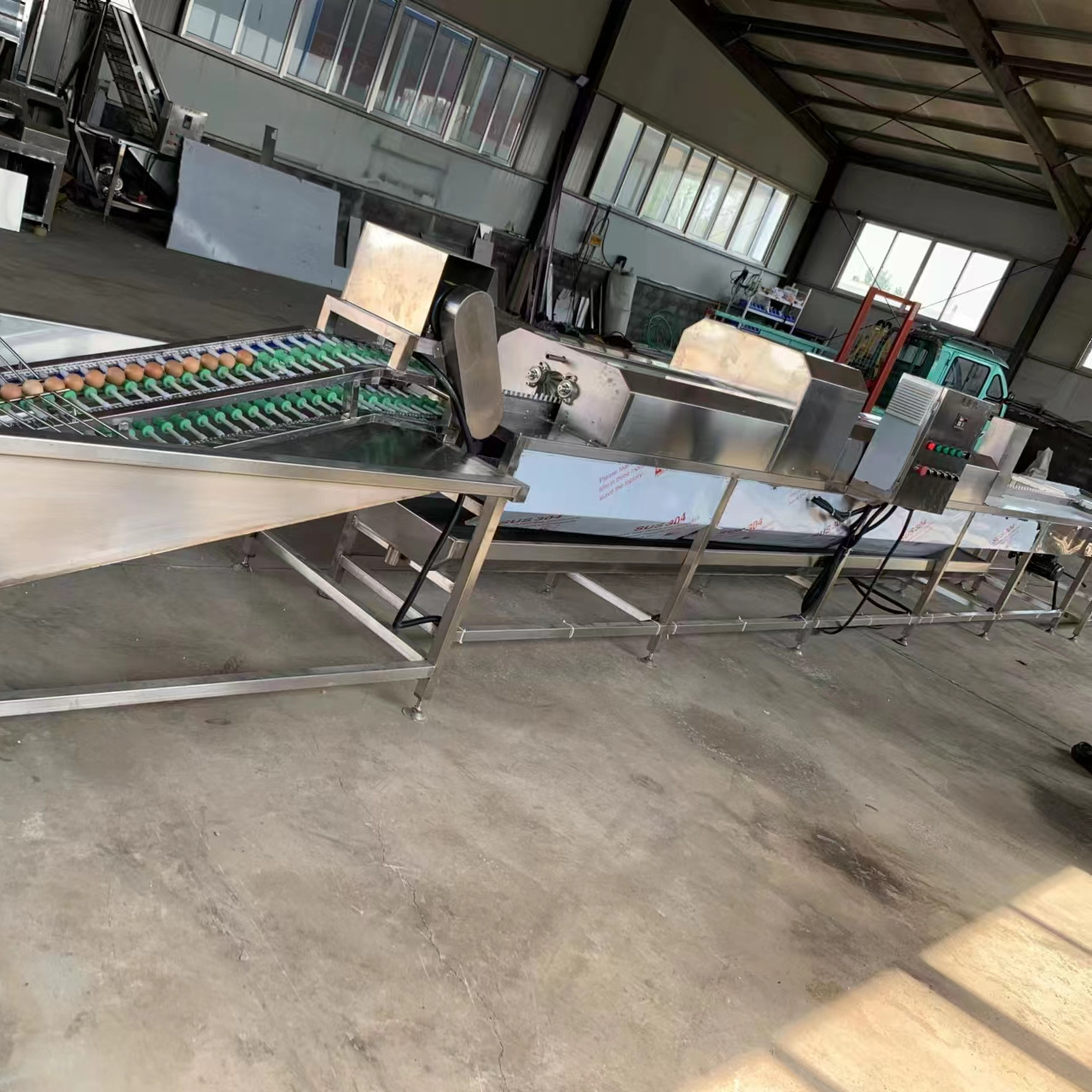 蛋制品加工全套设备 大型双排全自动洗蛋机 保洁蛋清洗分级流水线