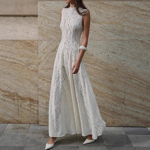 白色蕾丝裙