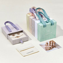 爆款韩式小吊坠盒子 手提耳钉戒指首饰盒环保纸质手链饰品盒定制