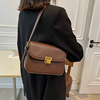 Shoulder bag, fashionable one-shoulder bag, bright catchy style, western style