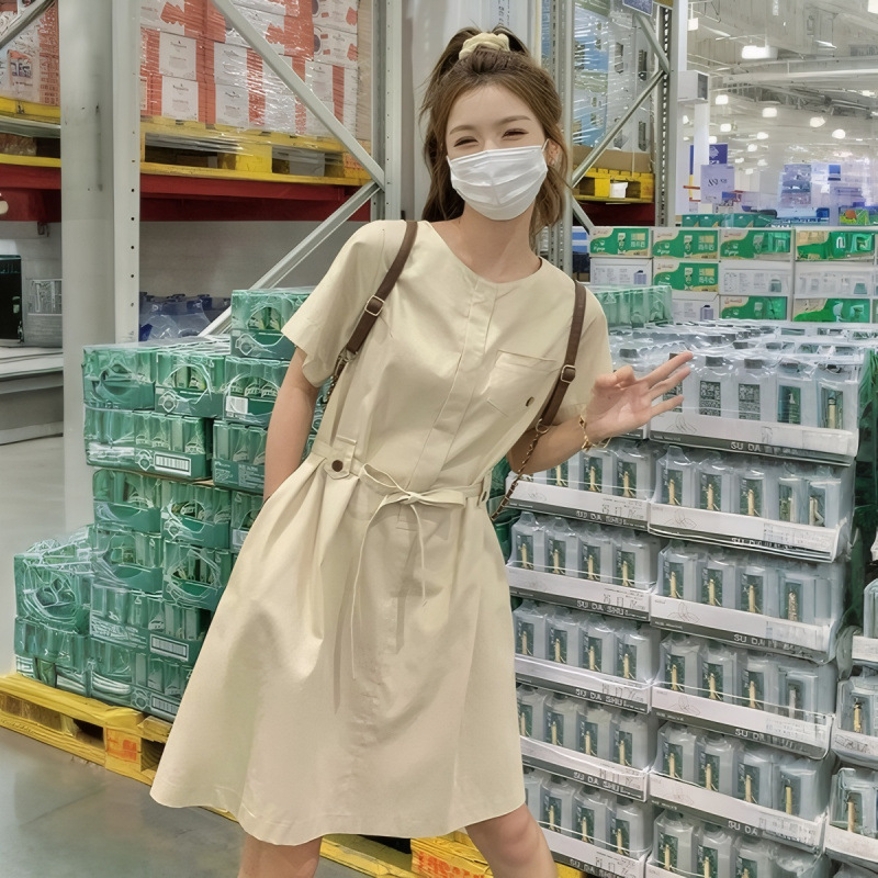夏の女性用オフホワイトカジュアルワークウェアドレス、小柄な人向け、軽い高級感、ウエストを細くし、肉感をカバーし、スリムに見せるスカート|undefined