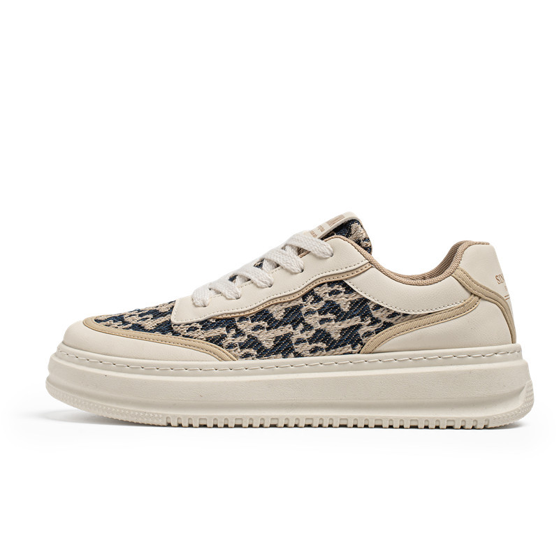 Zapatillas de deporte de moda de nicho Four Seasons Nuevos zapatos casuales Zapatos deportivos bajos de moda para hombres Zapatos blancos para estudiantes coreanos