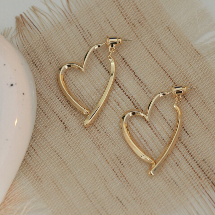 1 Pair Simple Style Heart Shape Copper Plating Ear Studs display picture 3