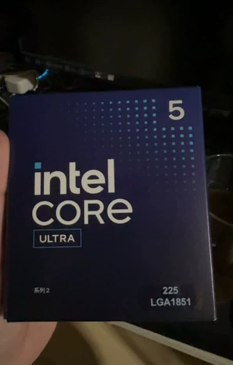Подходит для настольного процессора Intel Core Ultra 5 225 в коробке (CPU)
