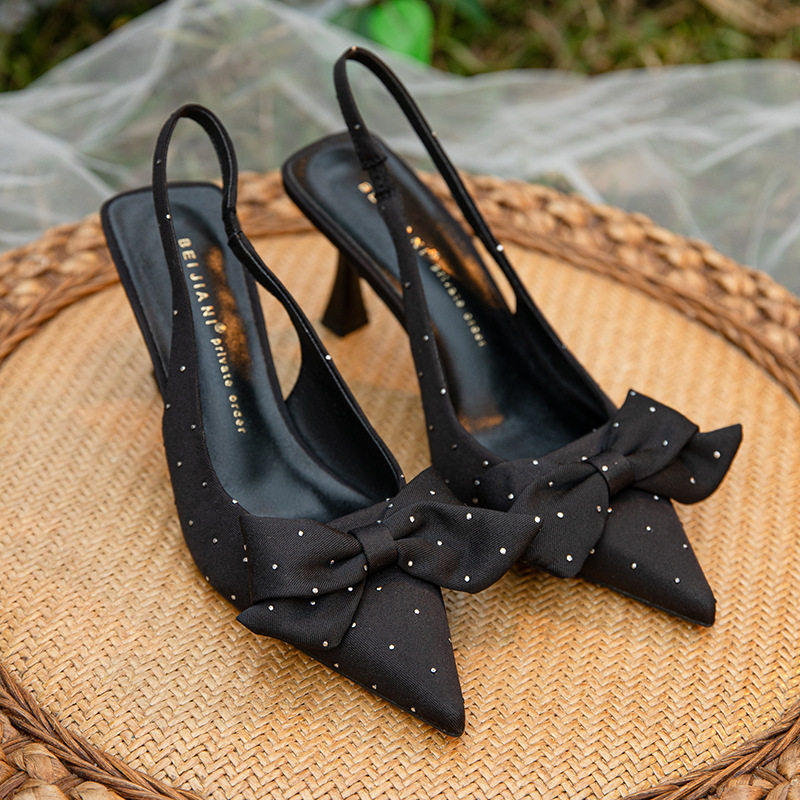 Giày sandal nữ bít mũi mũi nhọn gót mảnh đính đá nơ quai ngang, gót 6–8 cm — Màu mơ, Màu đen