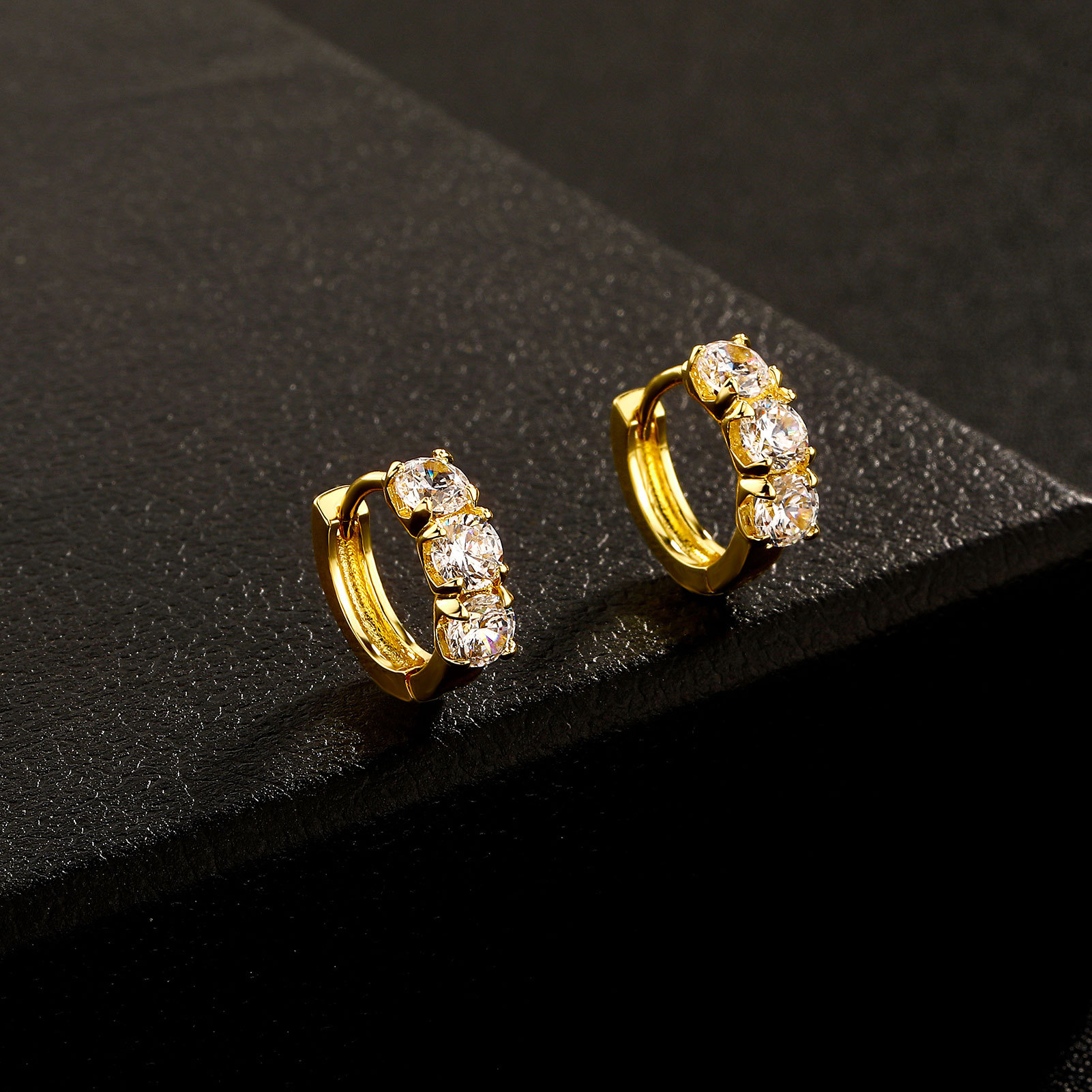 copper ring with zircon
