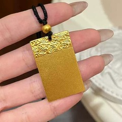 沙金の男女の金の平安の祥雲の無事な札のペンダントの新しい中国式の男女のセーターのチェーンの無事な札のネックレスはぶら下がっています。